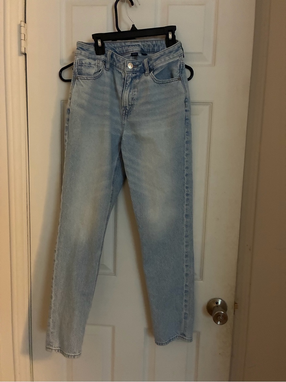 American Eagle Vintage Light Wash High-Rise Women's Jeans